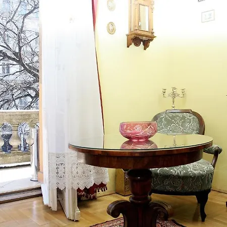 Apartamento Tourist - Jozsef Koerut