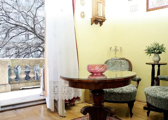 Apartament Tourist - Jozsef Koerut