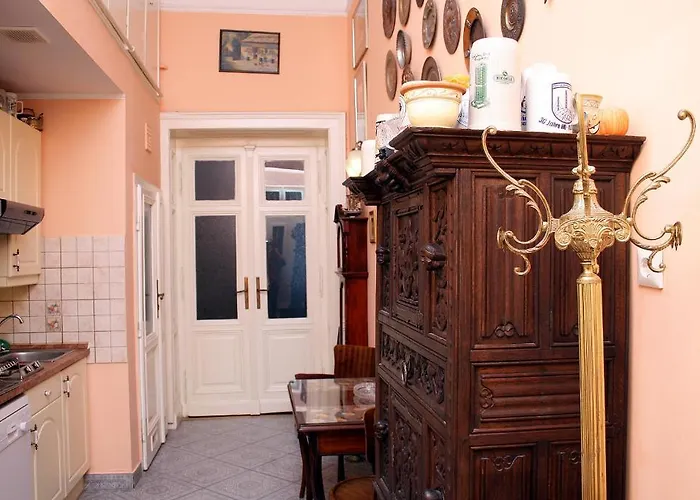 Apartament Tourist - Jozsef Koerut